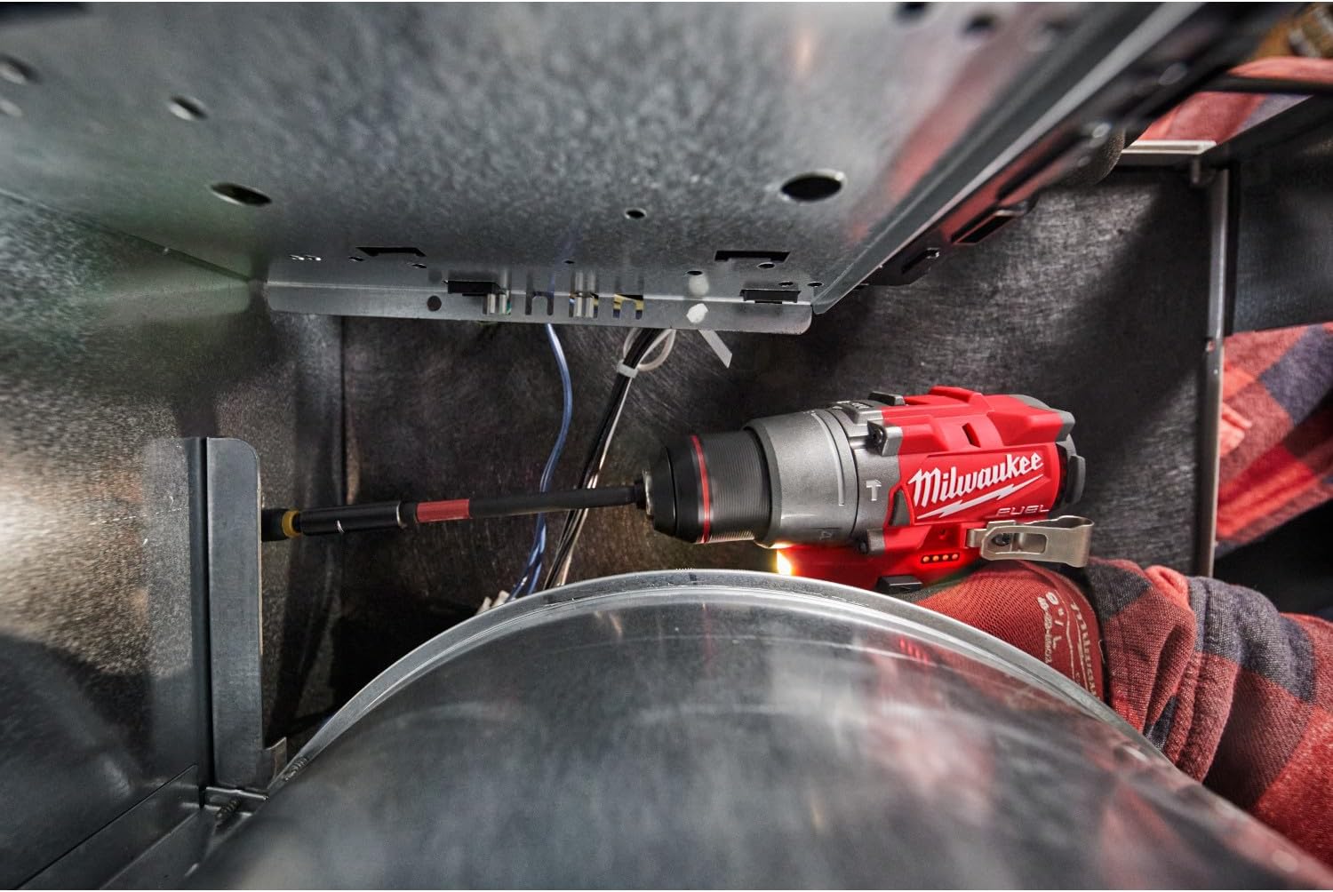 slide Milwaukee® 3404-20