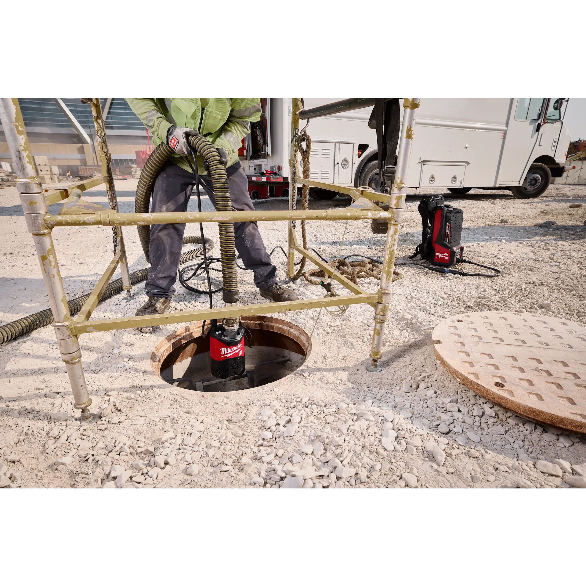 slide Milwaukee® MXF211-1XC